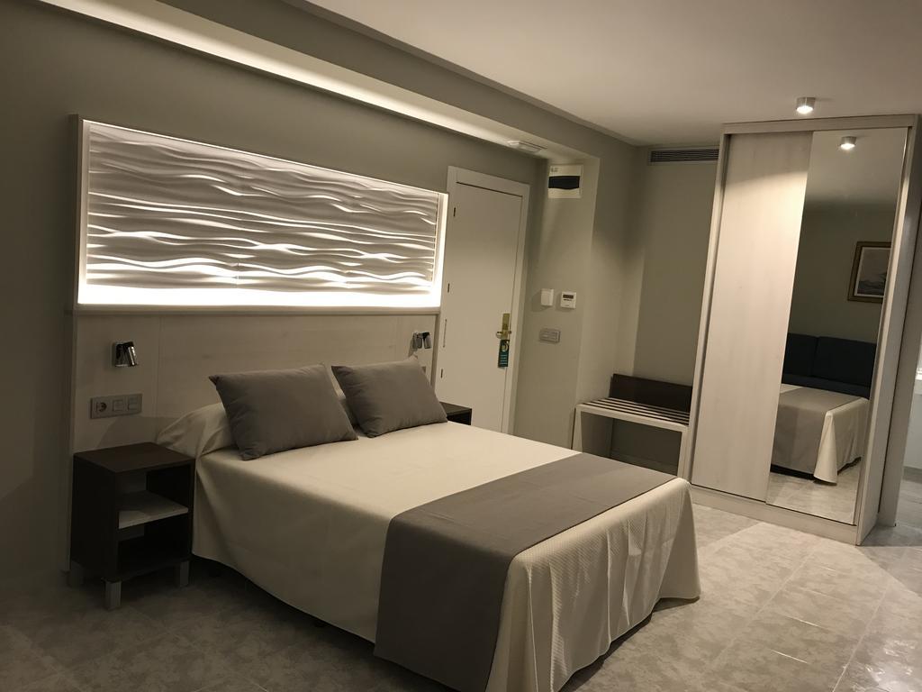 El Paraiso Hotel